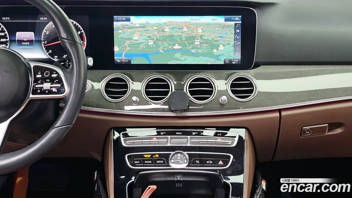 Mercedes-Benz E-Class 2020