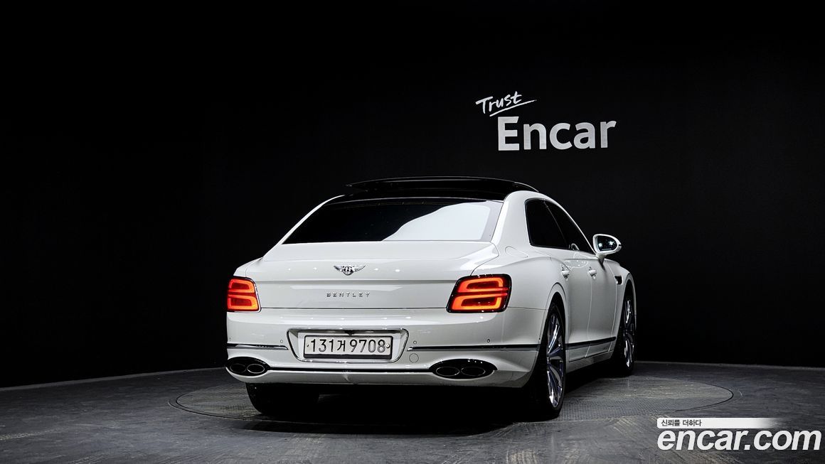 Bentley Flying Spur 2022
