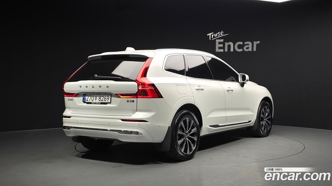 Volvo XC60 2025