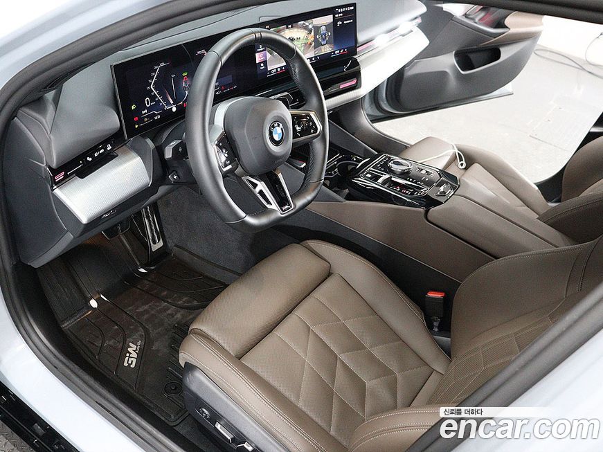BMW 5-Series 2024
