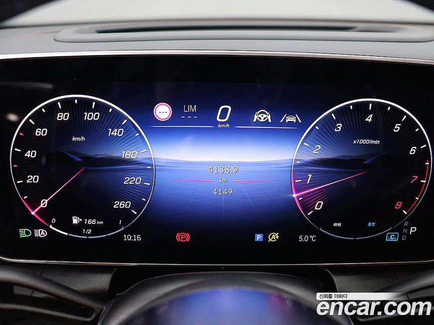 Mercedes-Benz GLC-Class 2025