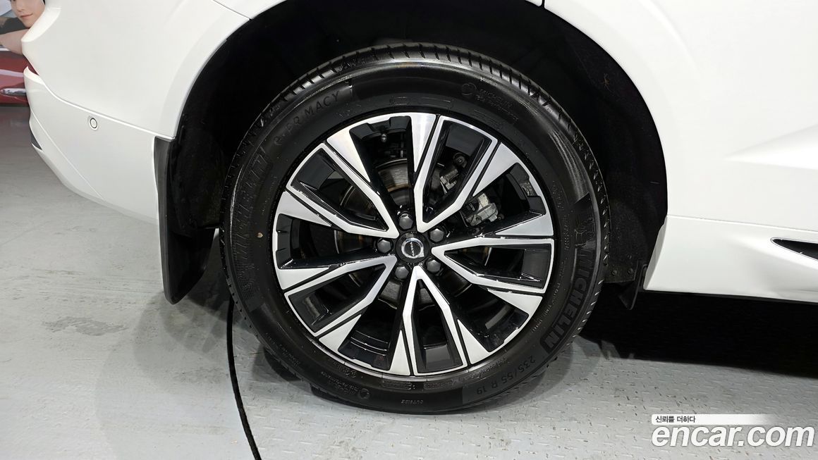 Volvo XC60 2025