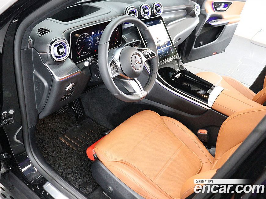 Mercedes-Benz GLC-Class 2025