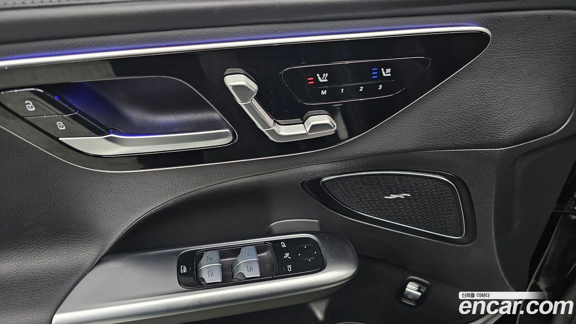 Mercedes-Benz C-Class 2024