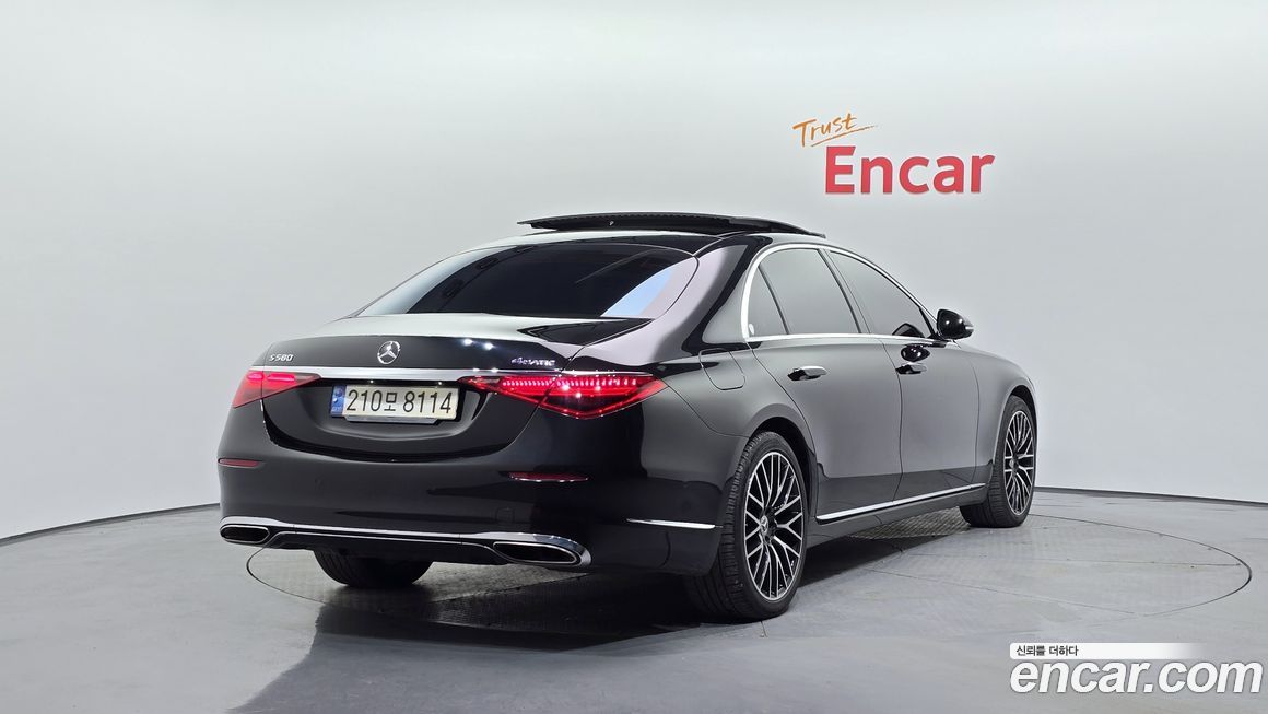 Mercedes-Benz S-Class 2022