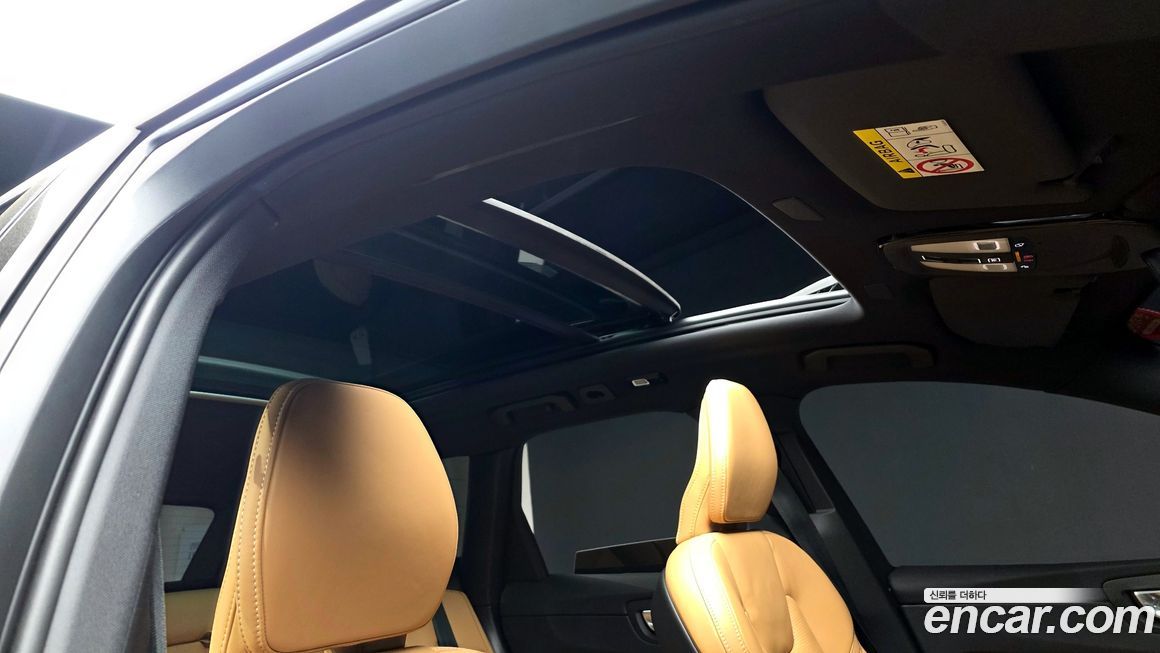 Volvo XC60 2025