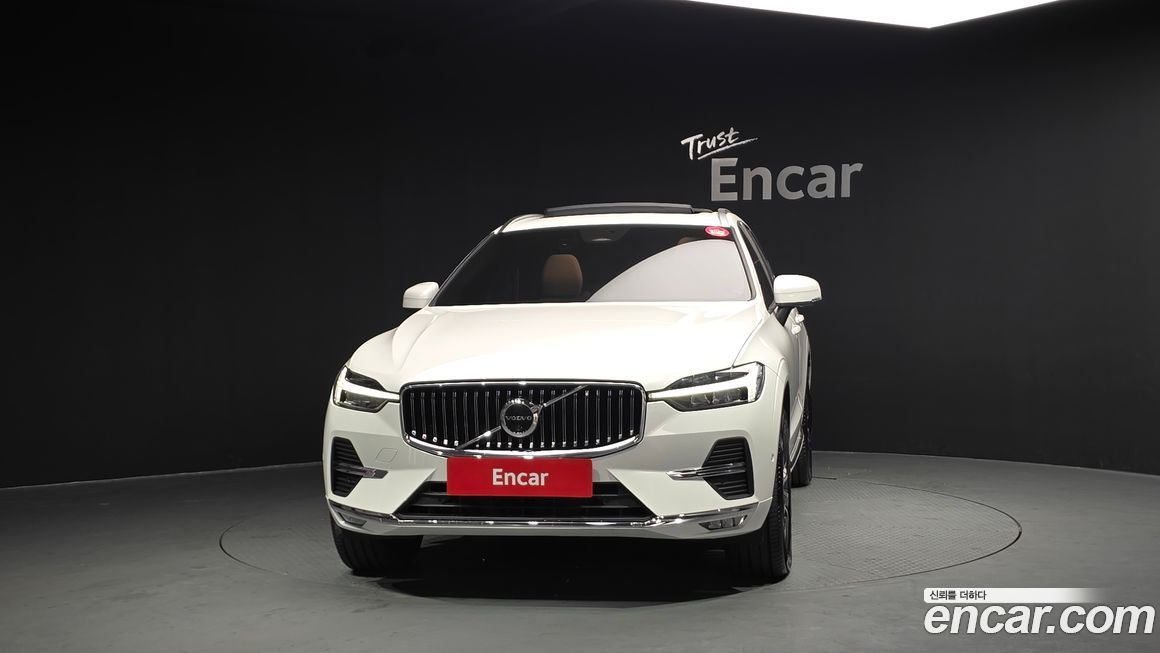 Volvo XC60 2025