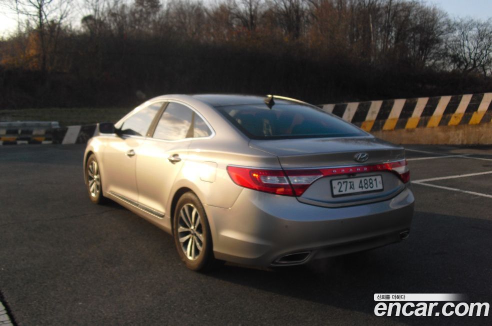 Hyundai Grandeur 2011