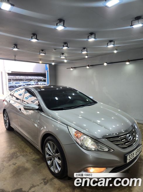 Hyundai Sonata 2011