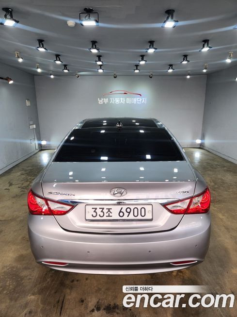 Hyundai Sonata 2011