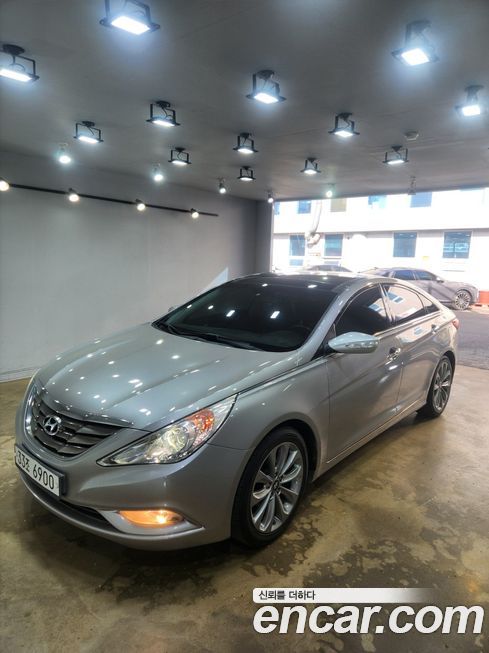Hyundai Sonata 2011