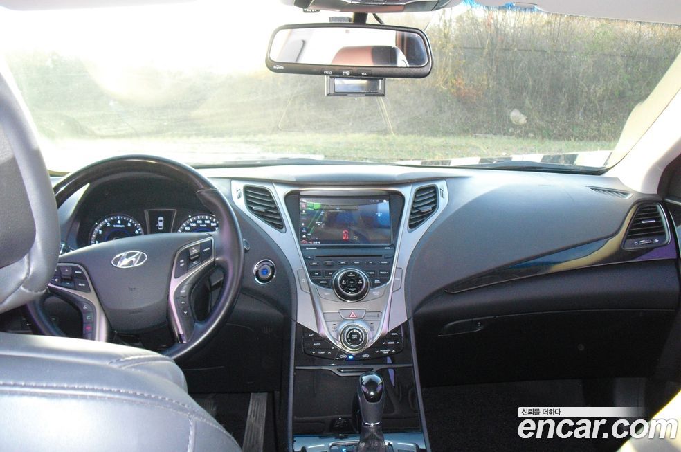 Hyundai Grandeur 2011