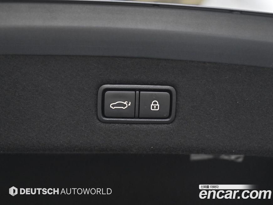 Genesis EQ900 2016