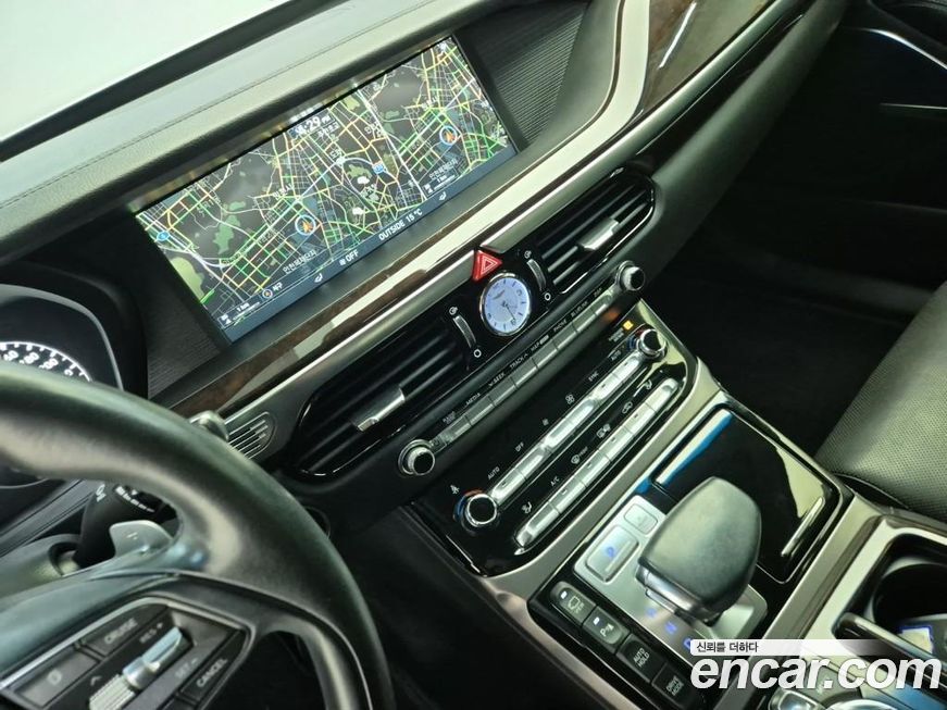 Genesis EQ900 2018