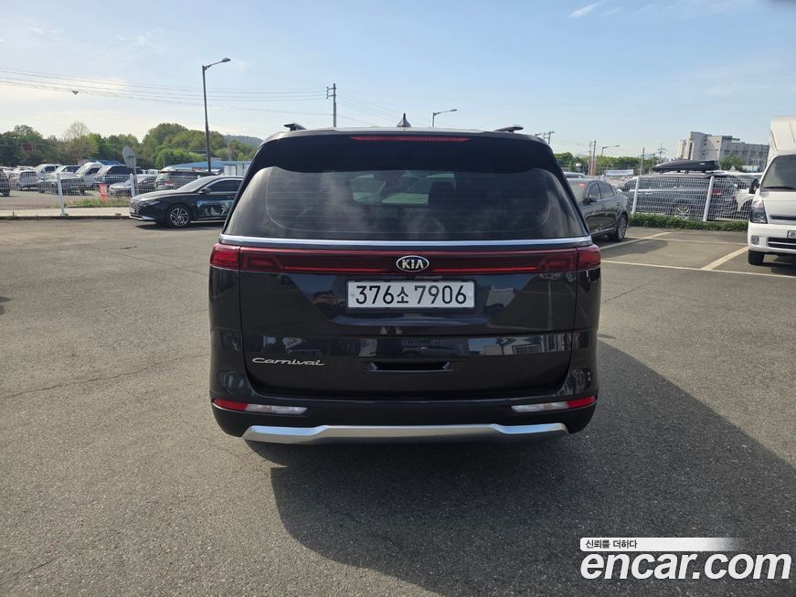 Kia Canival 2021