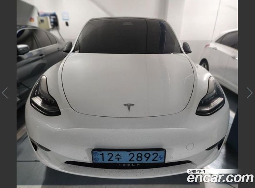 Tesla Model Y 2021