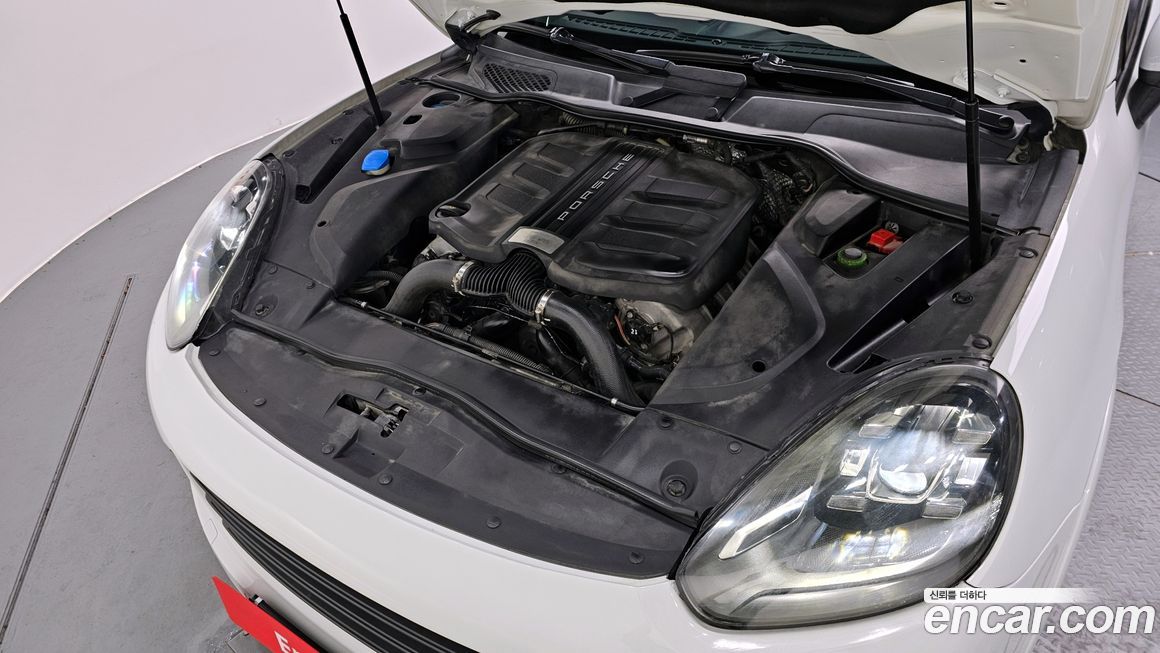 Porsche Cayenne 2016