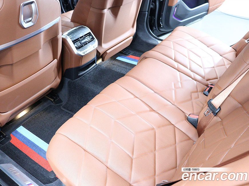 BMW i7 2024