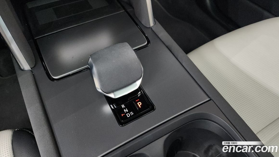 Land Rover Discovery Sport 2025