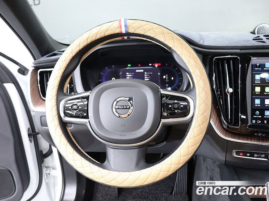 Volvo XC60 2024
