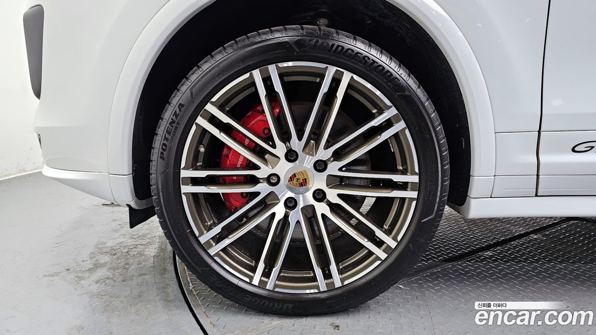 Porsche Cayenne 2016