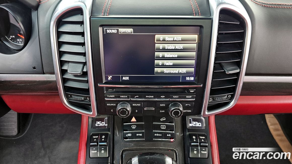 Porsche Cayenne 2016