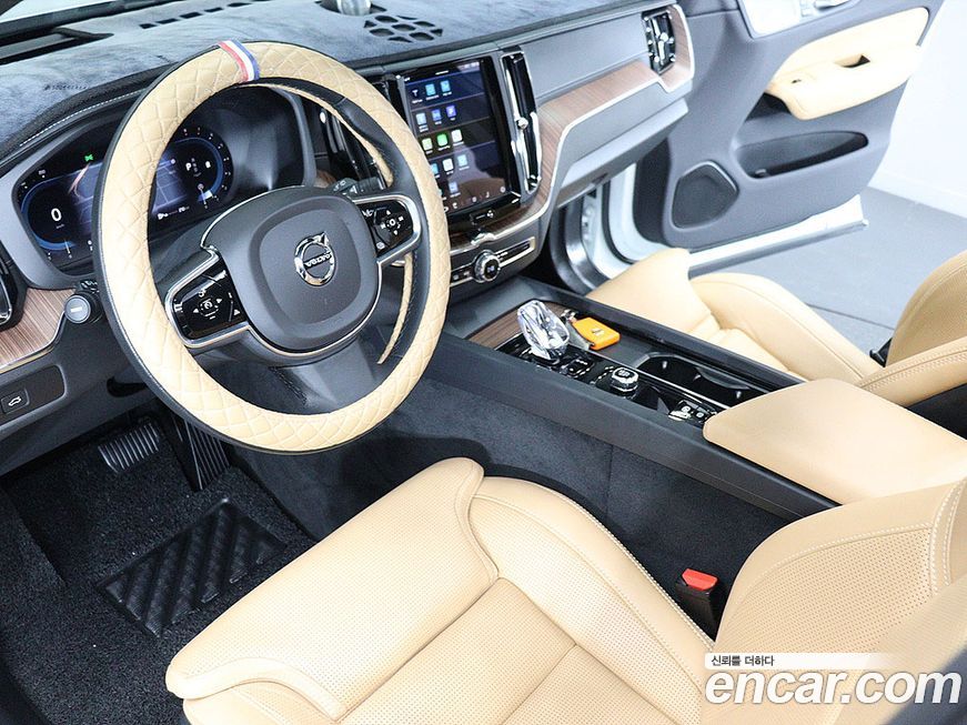 Volvo XC60 2024