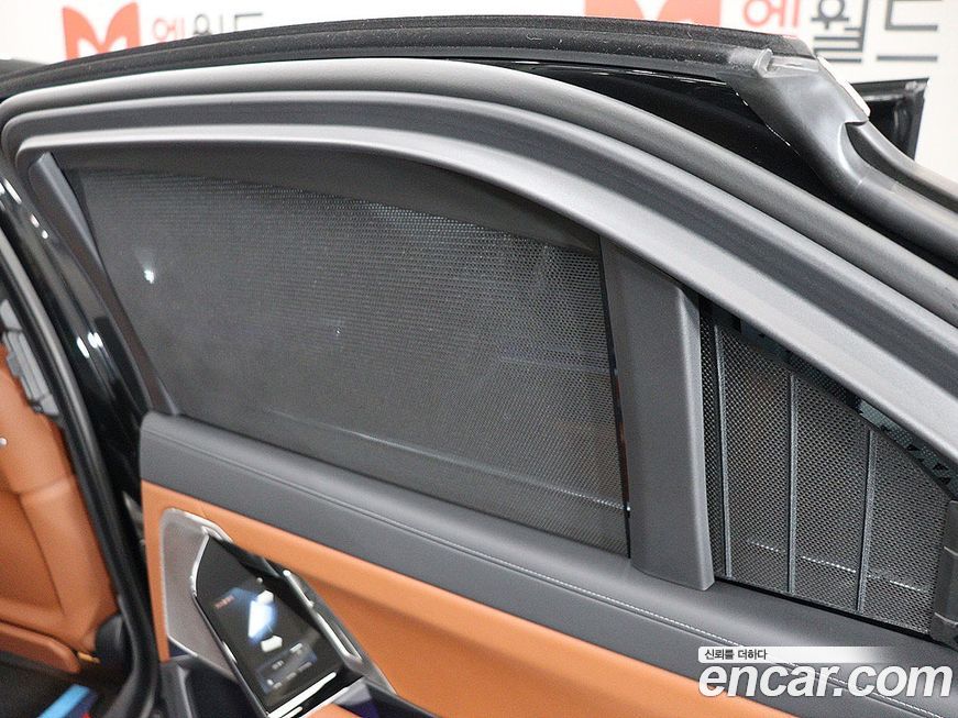 BMW i7 2024