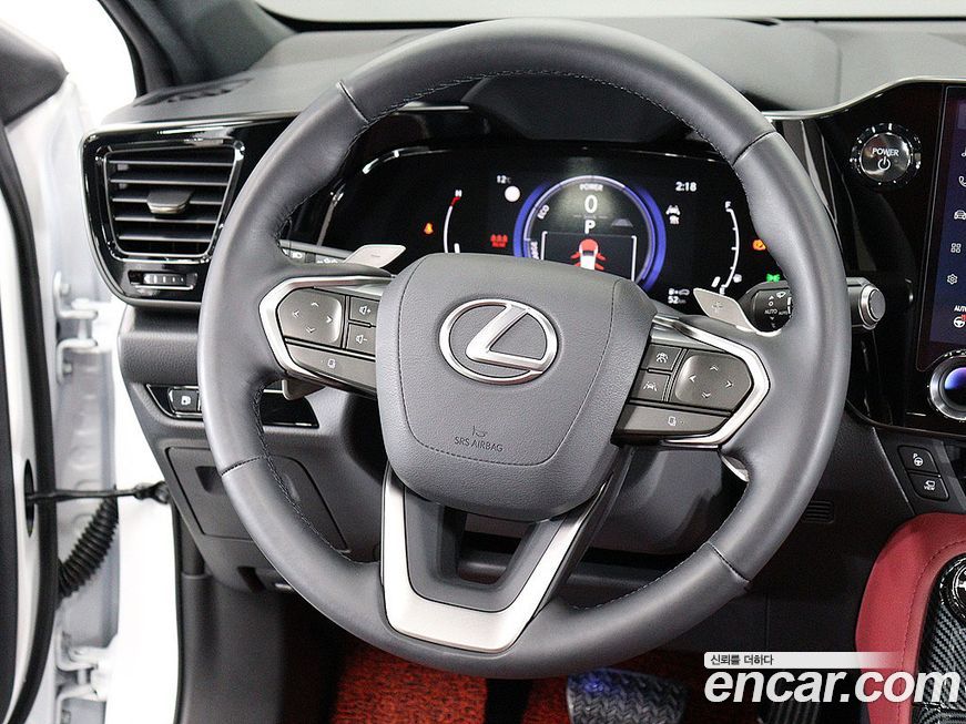 Lexus NX 2025
