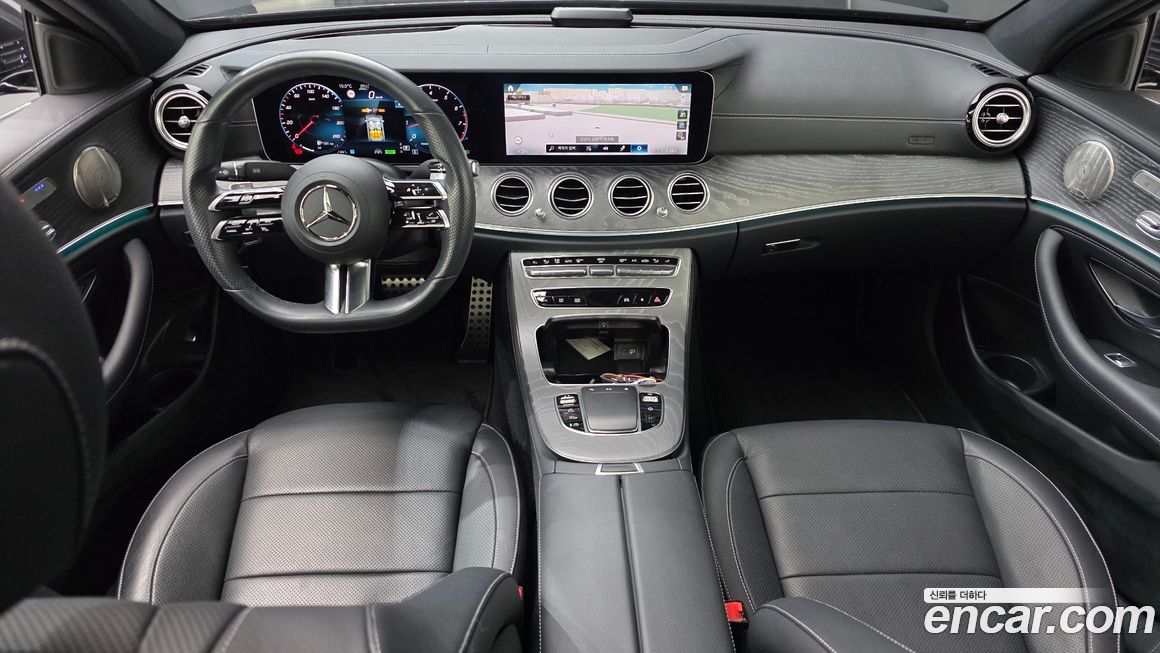 Mercedes-Benz E-Class 2022