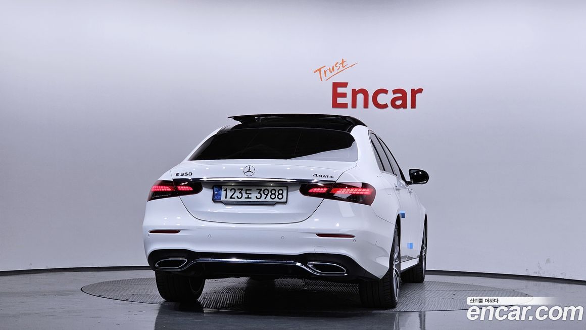 Mercedes-Benz E-Class 2021