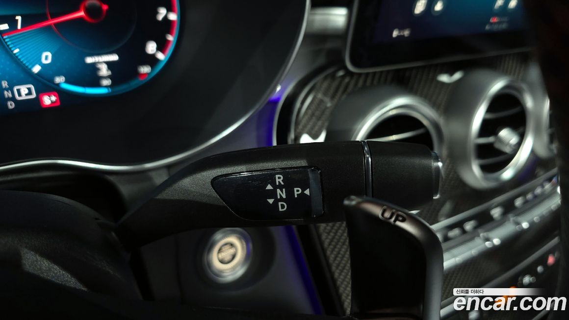 Mercedes-Benz GLC-Class 2023