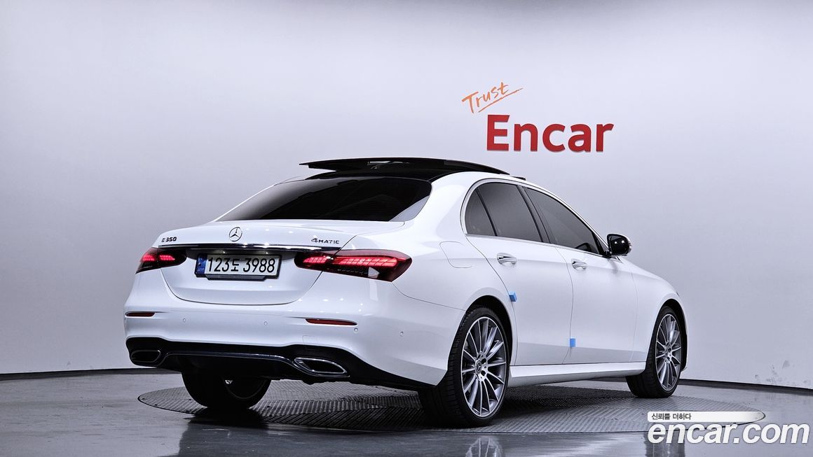 Mercedes-Benz E-Class 2021