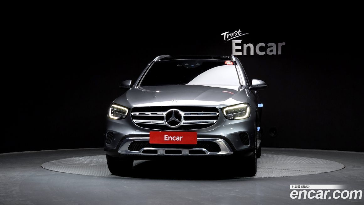 Mercedes-Benz GLC-Class 2021