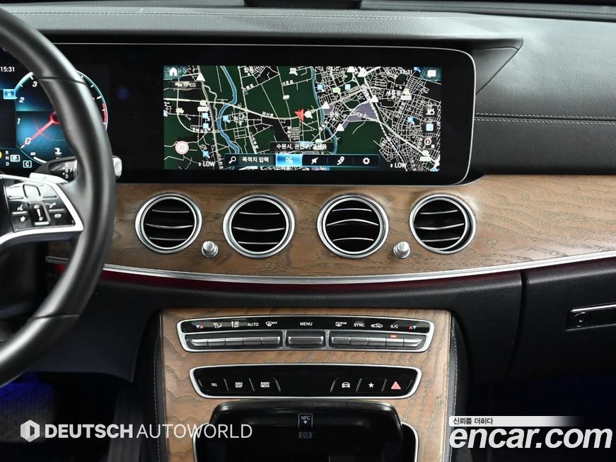 Mercedes-Benz E-Class 2023