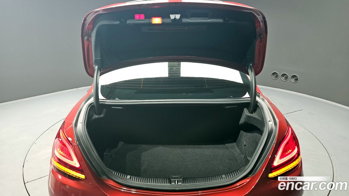 Mercedes-Benz C-Class 2019