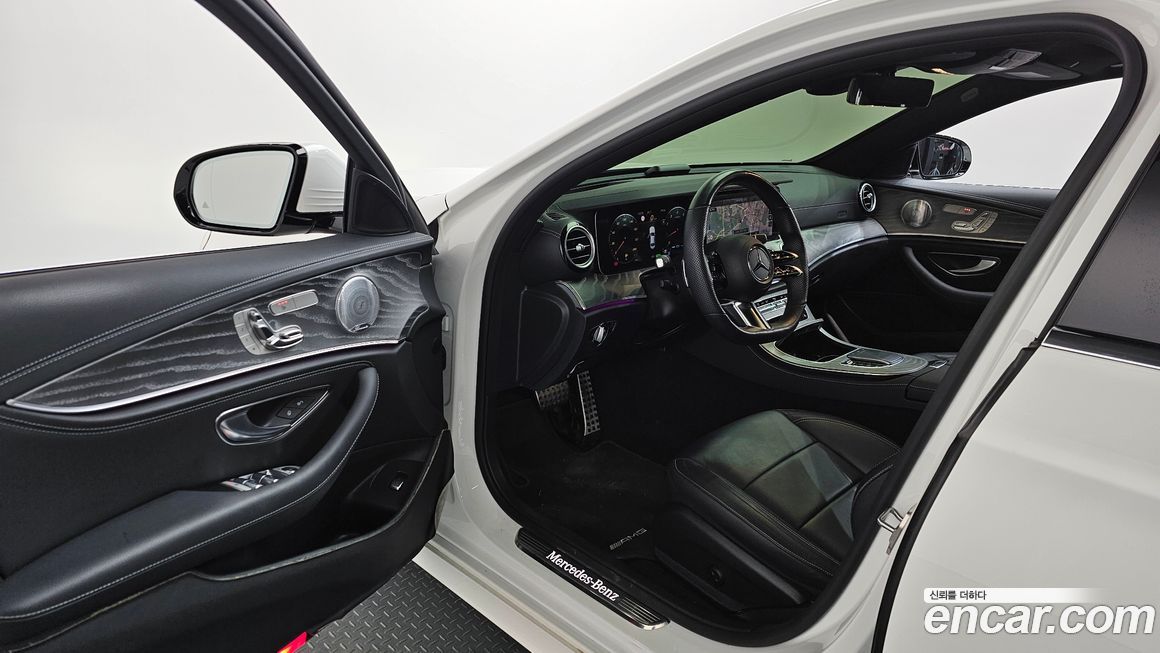 Mercedes-Benz E-Class 2021