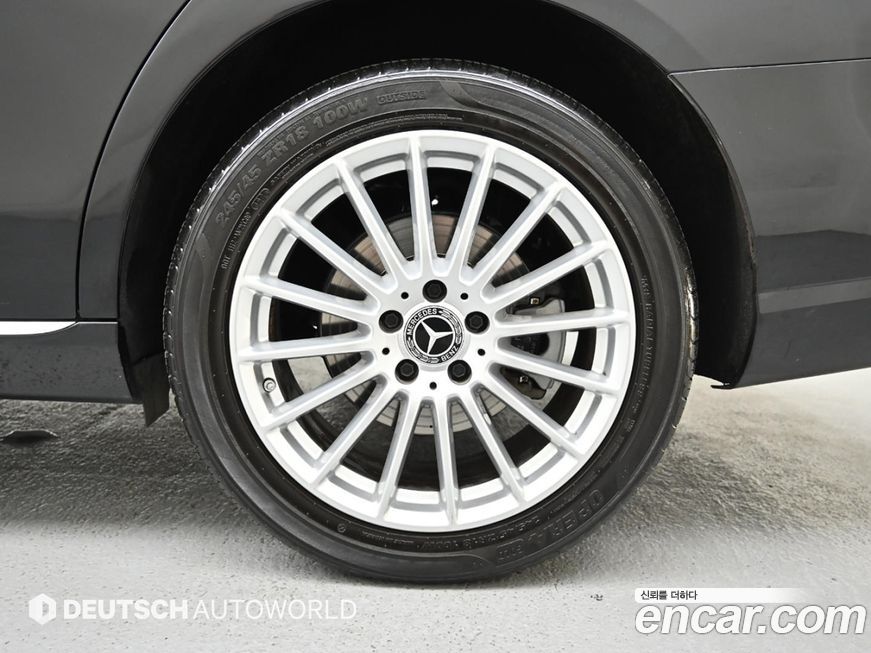 Mercedes-Benz E-Class 2023