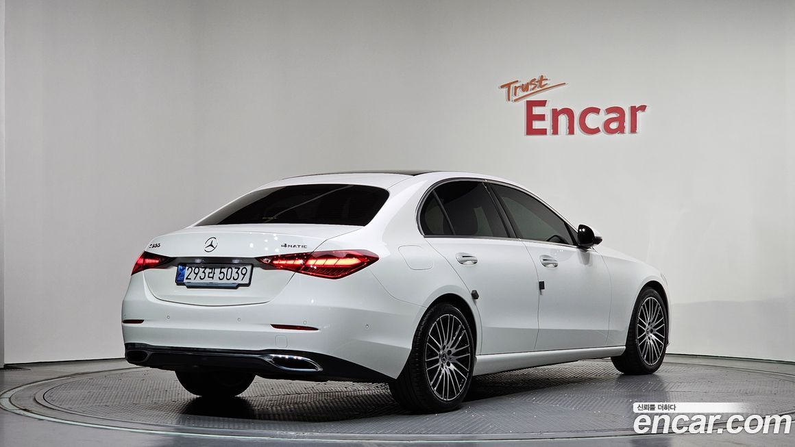 Mercedes-Benz C-Class 2024
