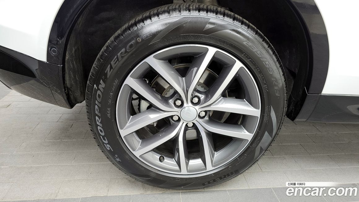 Land Rover Discovery Sport 2025