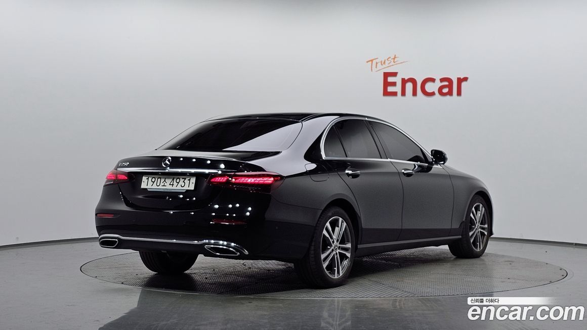 Mercedes-Benz E-Class 2023