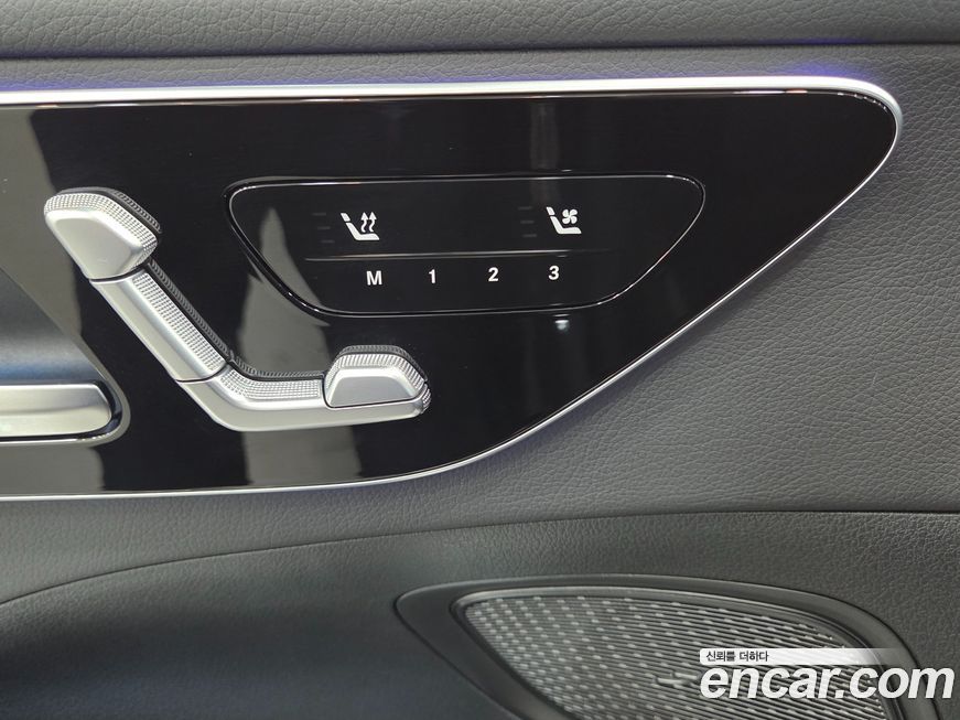Mercedes-Benz C-Class 2025