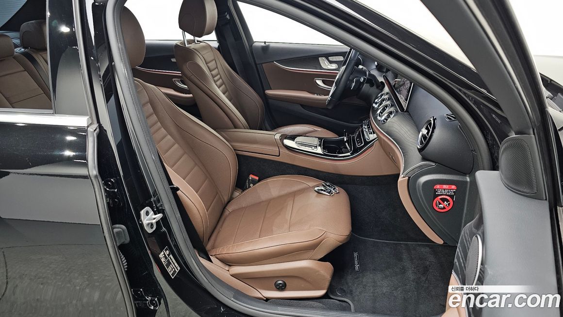 Mercedes-Benz E-Class 2023