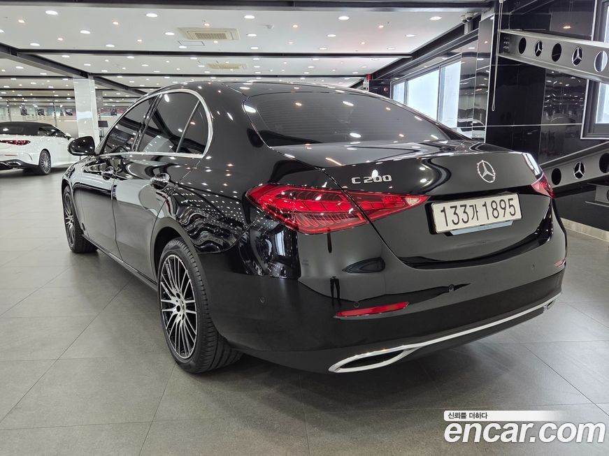 Mercedes-Benz C-Class 2025