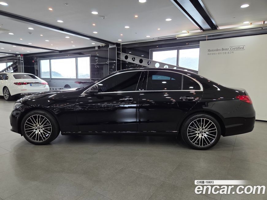 Mercedes-Benz C-Class 2025