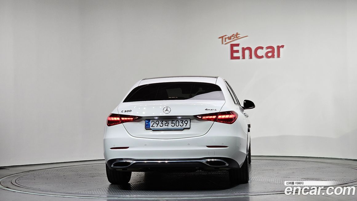 Mercedes-Benz C-Class 2024