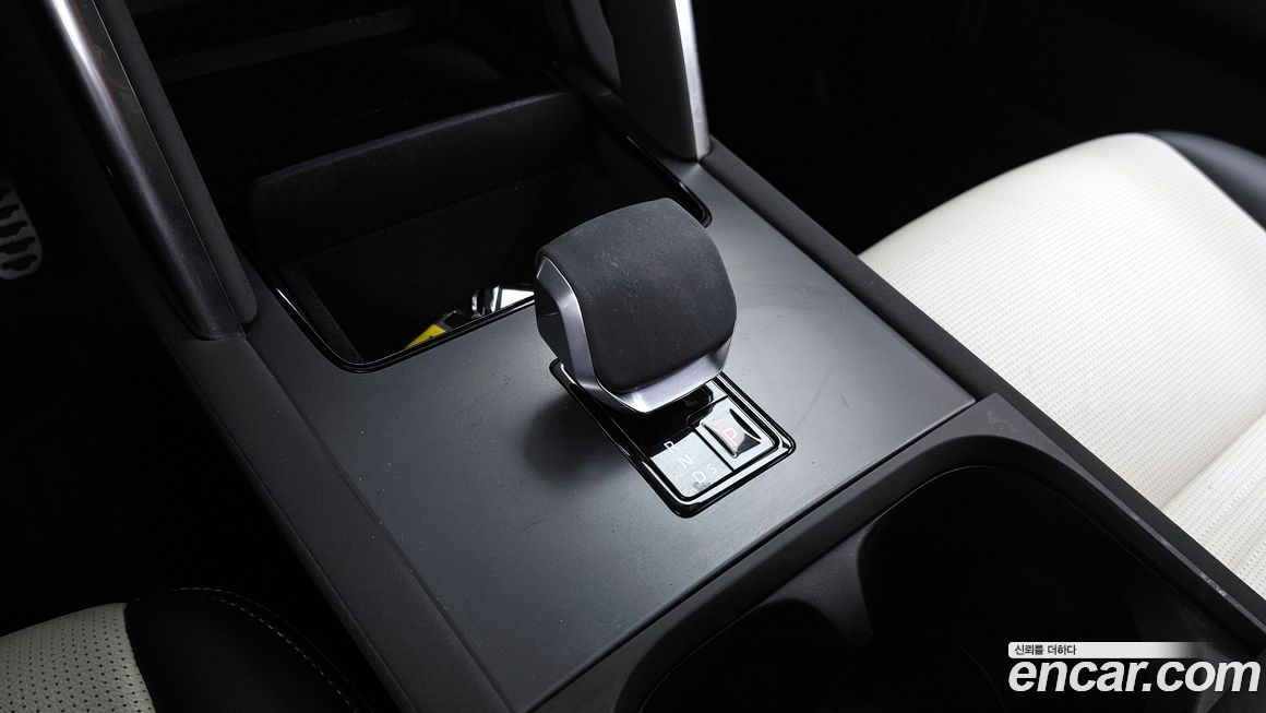 Land Rover Discovery Sport 2025