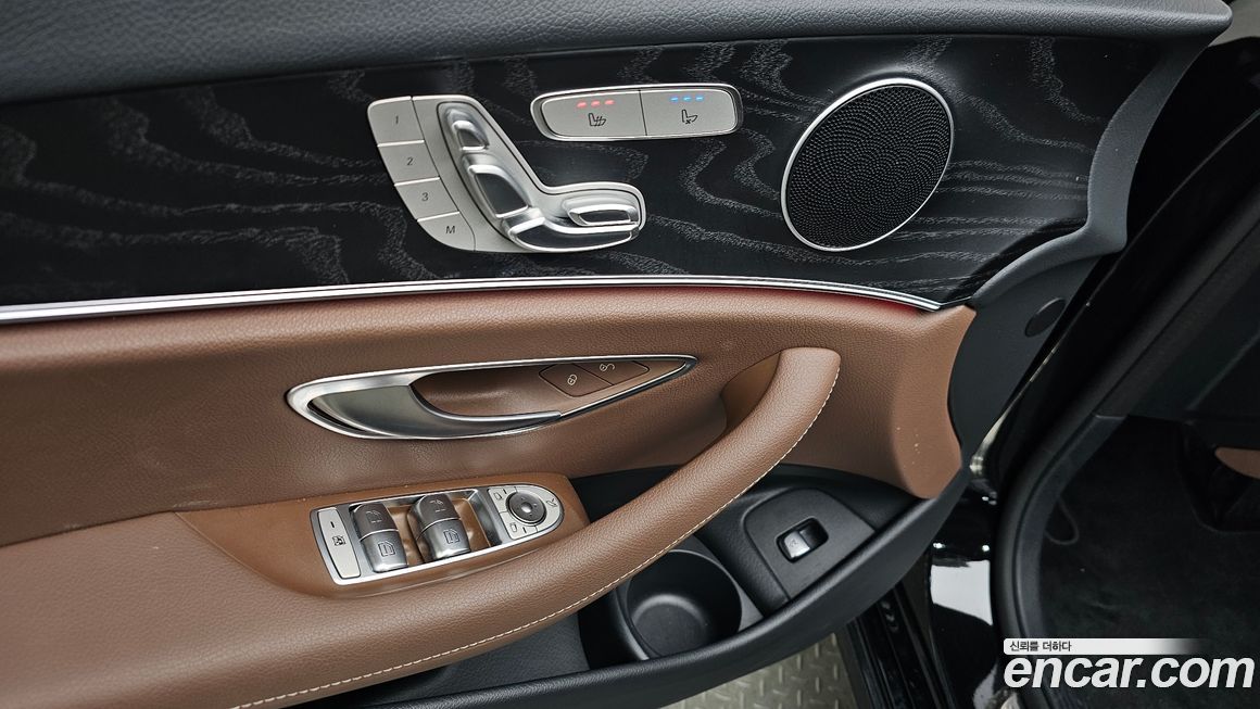 Mercedes-Benz E-Class 2023