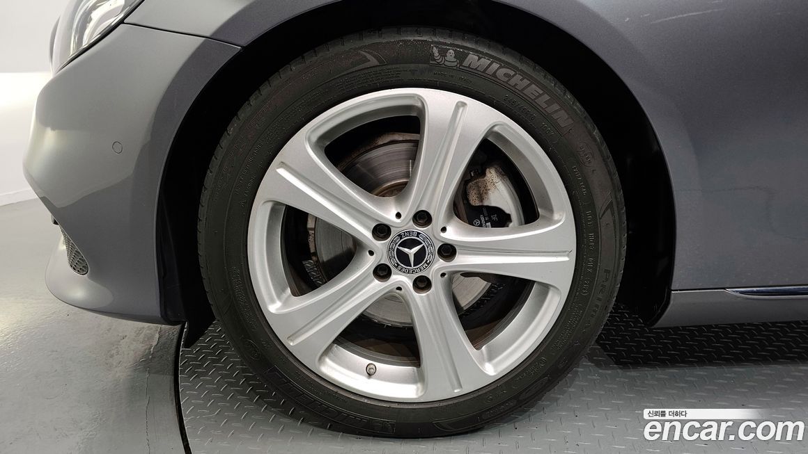 Mercedes-Benz E-Class 2018