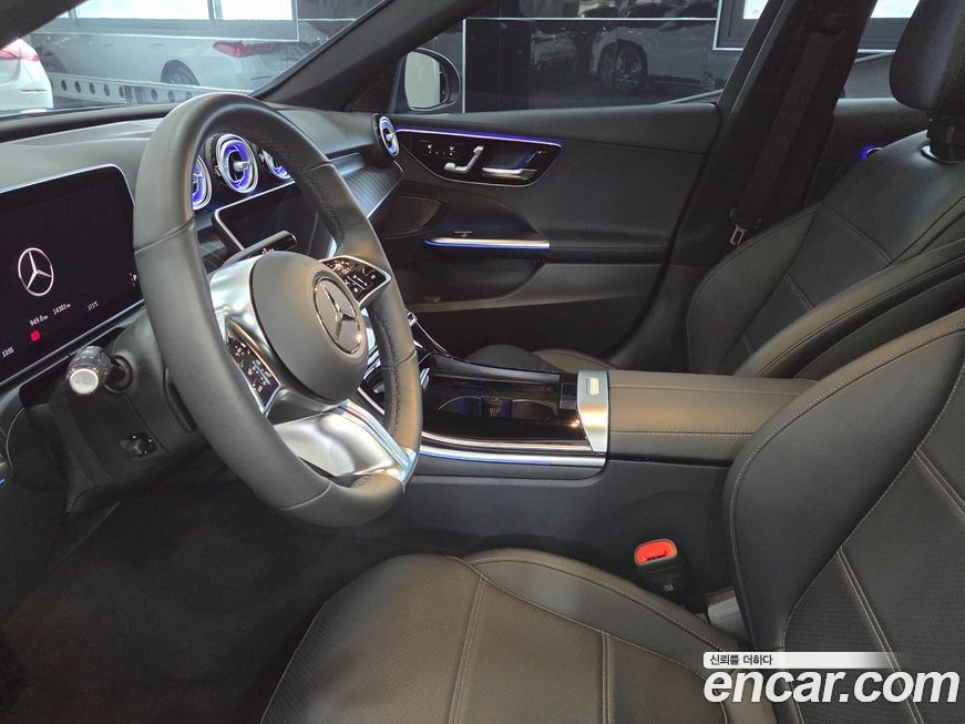 Mercedes-Benz C-Class 2025